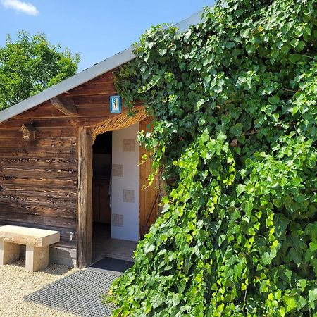 La Maison Ronde Et Ses 2 Cahutes Monthoiron Eksteriør bilde